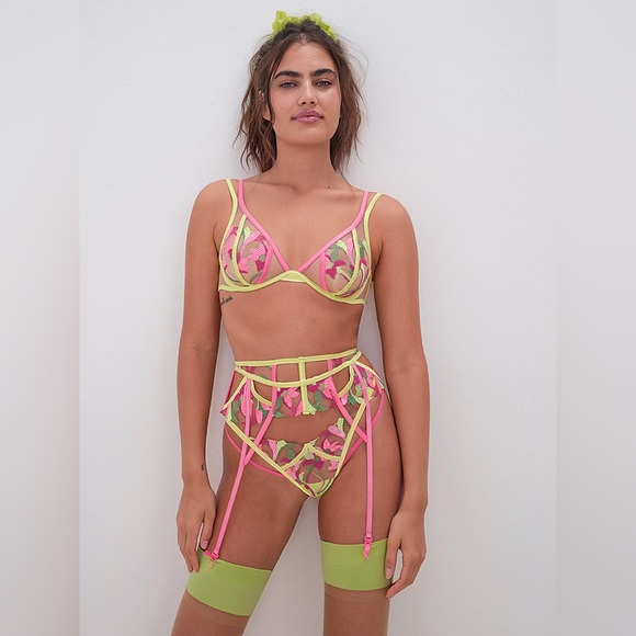 FOR LOVE AND LEMONS NWT PETUNIA FUCHSIA AND YELLOW EMBROIDERED GARTER BELT - Picture 2 of 7